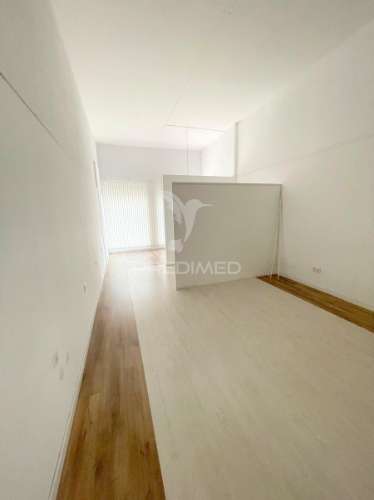 Arrenda-se loja 70 m2 / matosinhos sul