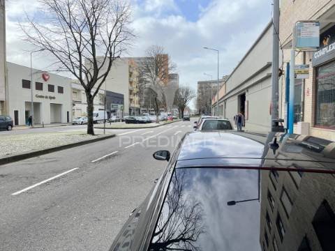 Arrenda-se loja 70 m2 / matosinhos sul