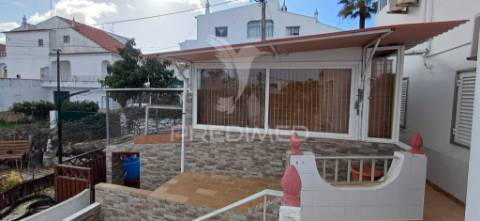 Moradia à venda na mexilhoeira da carregação