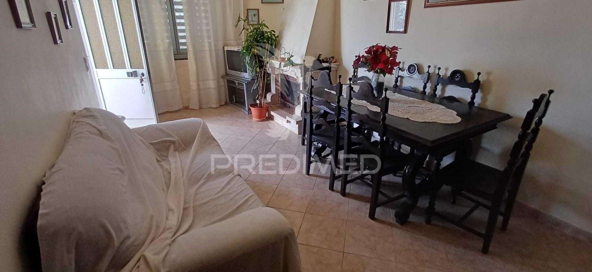 Moradia à venda na mexilhoeira da carregação