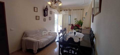 Moradia à venda na mexilhoeira da carregação