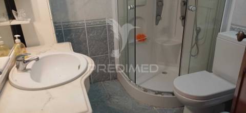 Moradia à venda na mexilhoeira da carregação