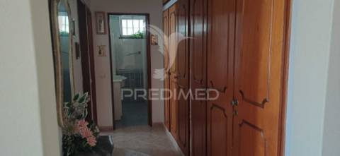 Moradia à venda na mexilhoeira da carregação