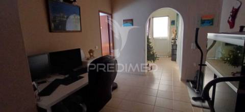 Moradia à venda na mexilhoeira da carregação