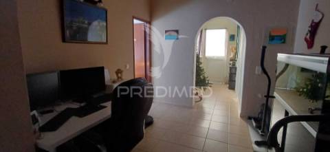 Moradia à venda na mexilhoeira da carregação