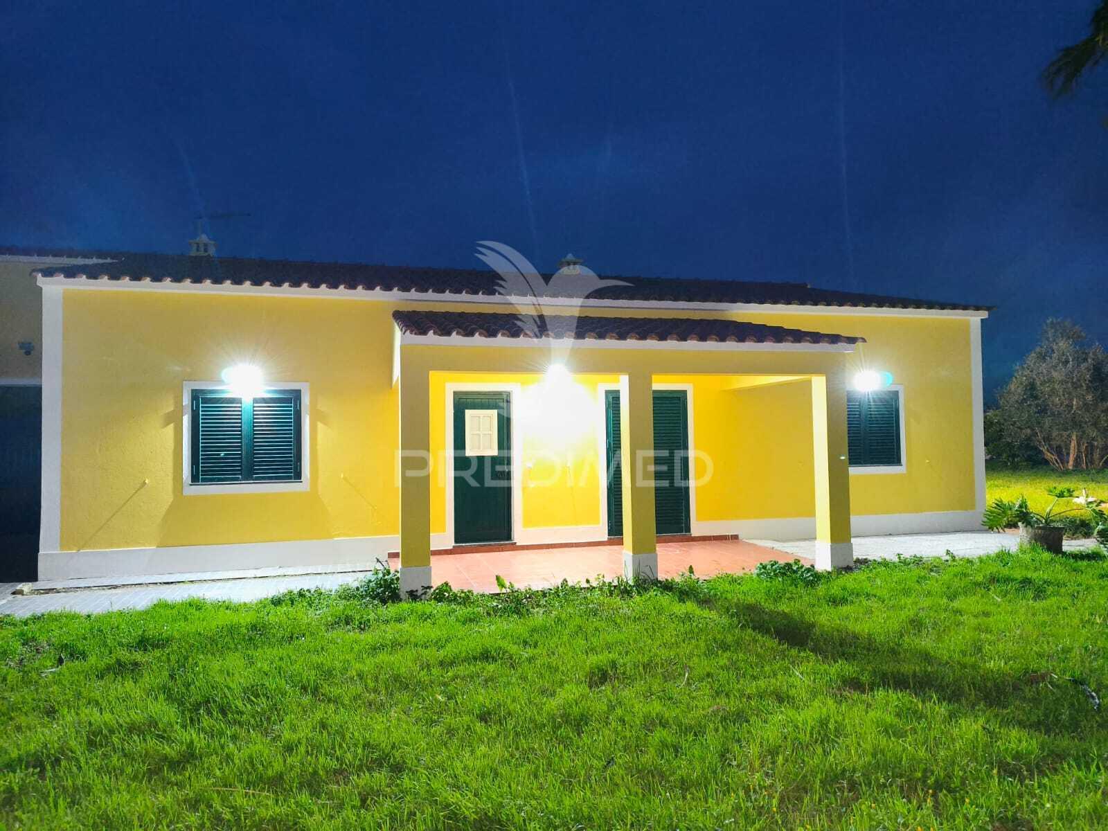 Moradia v3+2 c/ piscina e grande espaço exterior