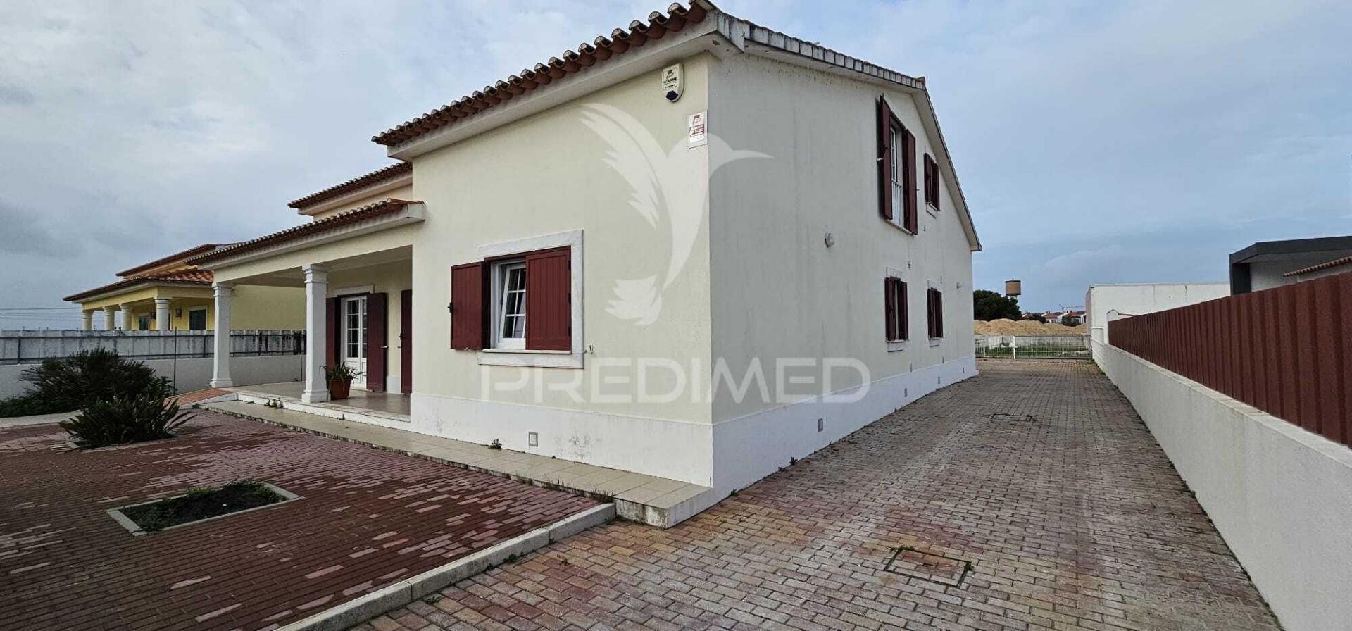 Moradia t4 em salvaterra de magos