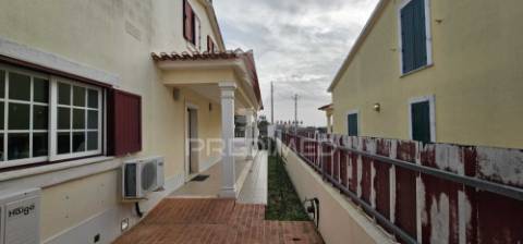 Moradia t4 em salvaterra de magos