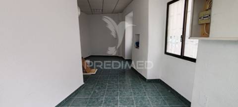 Loja em algés arrendamento