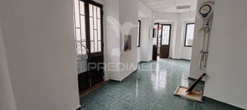 Loja em algés arrendamento