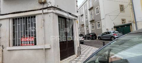 Loja em algés arrendamento