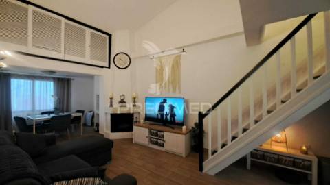 Apartamento t3 duplex em condomínio privado com piscina e jardim - montechoro