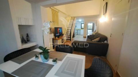 Apartamento t3 duplex em condomínio privado com piscina e jardim - montechoro