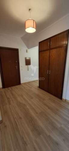 »» oportunidade única »» t2 / totalmente remodelado / liceu - setúbal