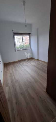 »» oportunidade única »» t2 / totalmente remodelado / liceu - setúbal