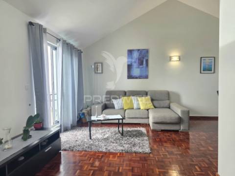 Apartamento t2 em santa cruz