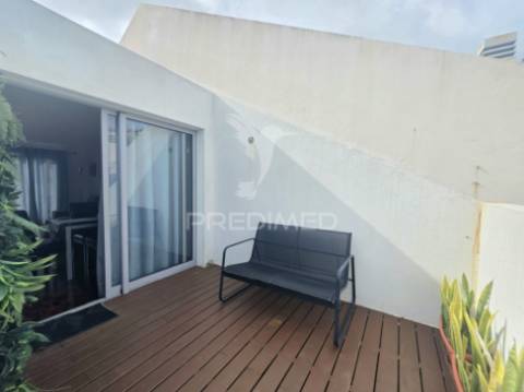 Apartamento t2 em santa cruz