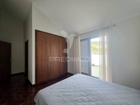 Apartamento t2 em santa cruz