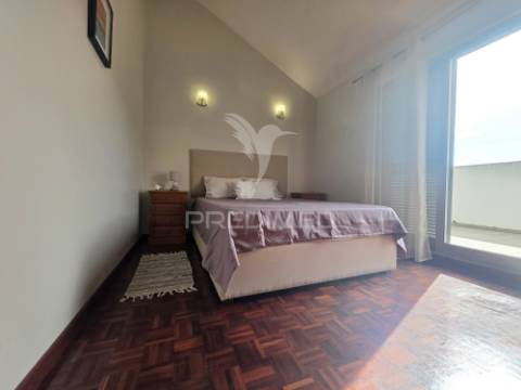 Apartamento t2 em santa cruz