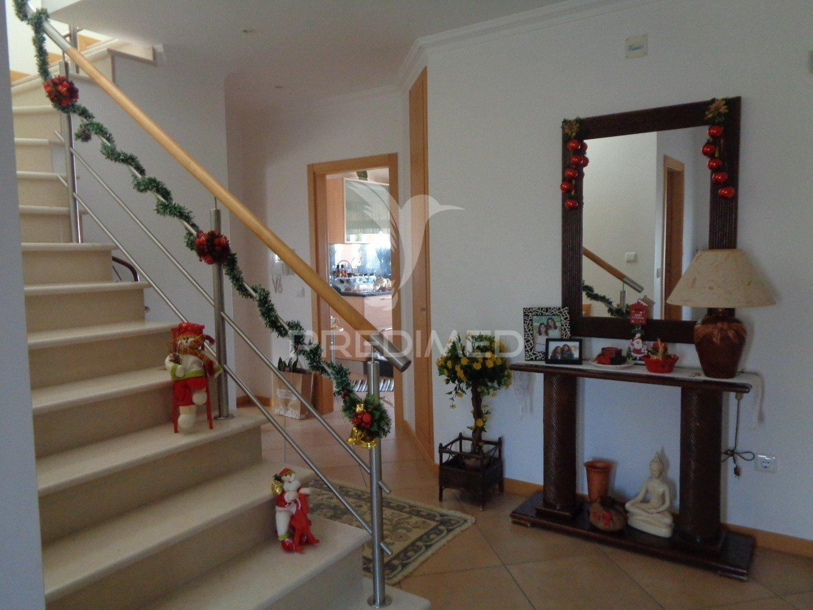 Moradia  de alto padrão de qualidade