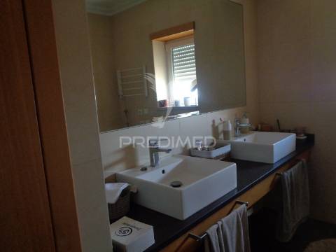 Moradia  de alto padrão de qualidade