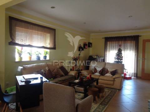 Moradia  de alto padrão de qualidade