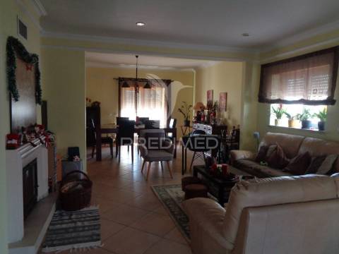 Moradia  de alto padrão de qualidade