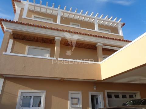 Moradia  de alto padrão de qualidade