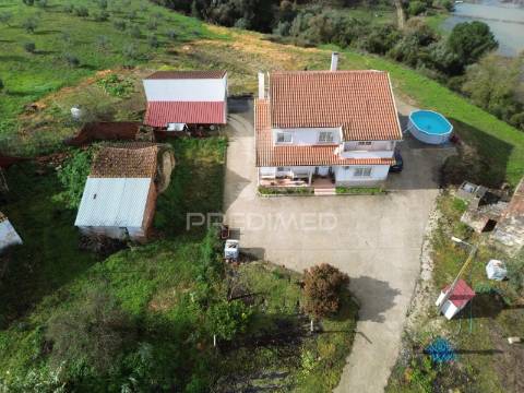 Moradia t5 com piscina em são vicente do paul – santarém