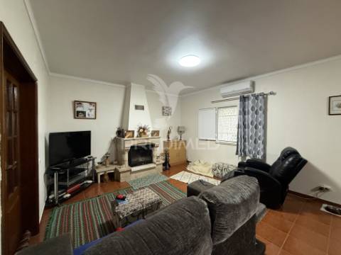 Moradia t5 com piscina em são vicente do paul – santarém