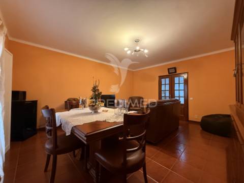 Moradia t5 com piscina em são vicente do paul – santarém