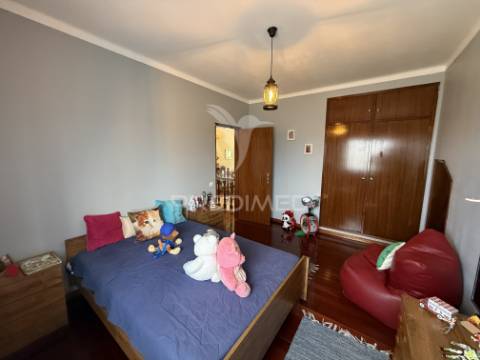 Moradia t5 com piscina em são vicente do paul – santarém