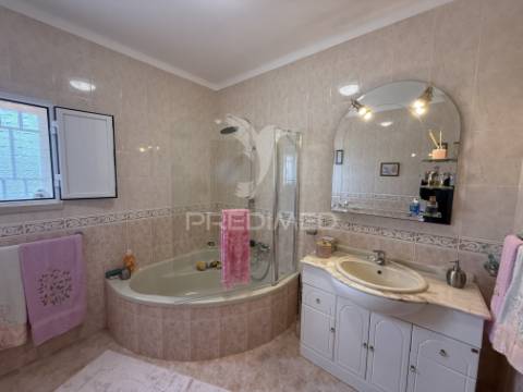 Moradia t5 com piscina em são vicente do paul – santarém