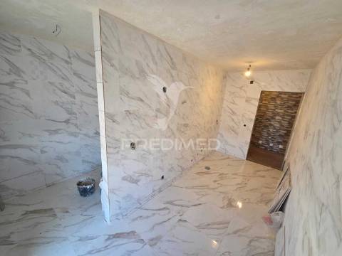 T2 recuado em vilar de andorinho – renovação total com terraços