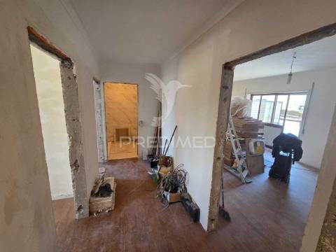 T2 recuado em vilar de andorinho – renovação total com terraços