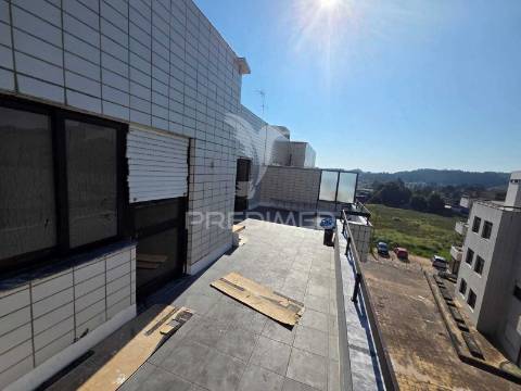 T2 recuado em vilar de andorinho – renovação total com terraços