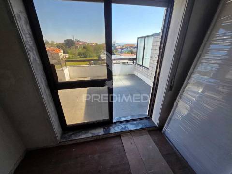 T2 recuado em vilar de andorinho – renovação total com terraços