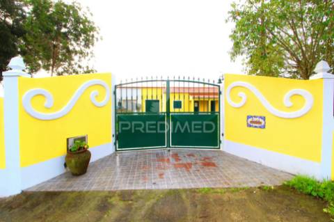 Moradia t3 com piscina