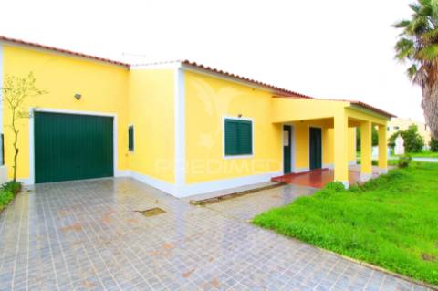 Moradia t3 com piscina