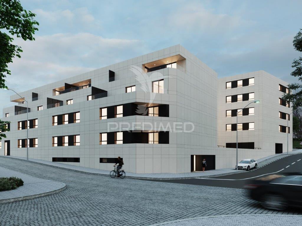 Apartamento t4 novo no centro do porto