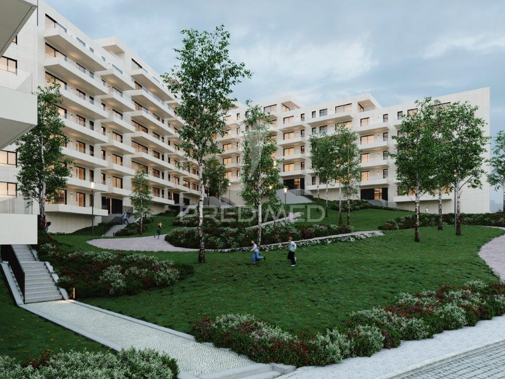 Apartamento t4 novo no centro do porto