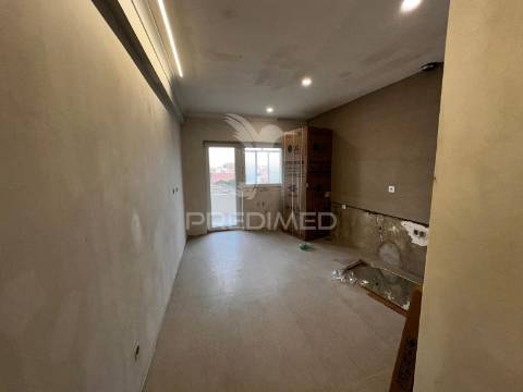 Apartamento t2 em samora correia