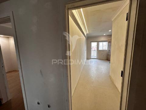 Apartamento t2 em samora correia