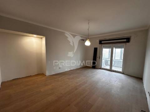 Apartamento t2 em samora correia