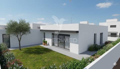 Moradia isolada t3, c/garagem, qta. marquesa iii - qta. anjo