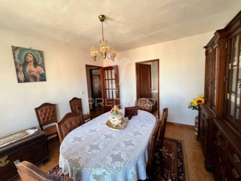 Moradia t4 em chãs , v.n. foz coa