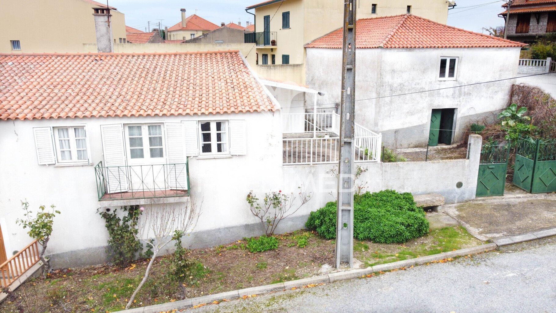 Moradia à venda em sequeiros, concelho da mêda – apenas 42.000 €