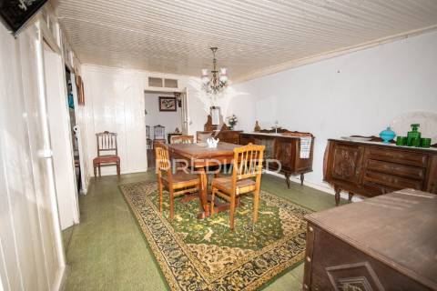 Moradia à venda em sequeiros, concelho da mêda – apenas 42.000 €