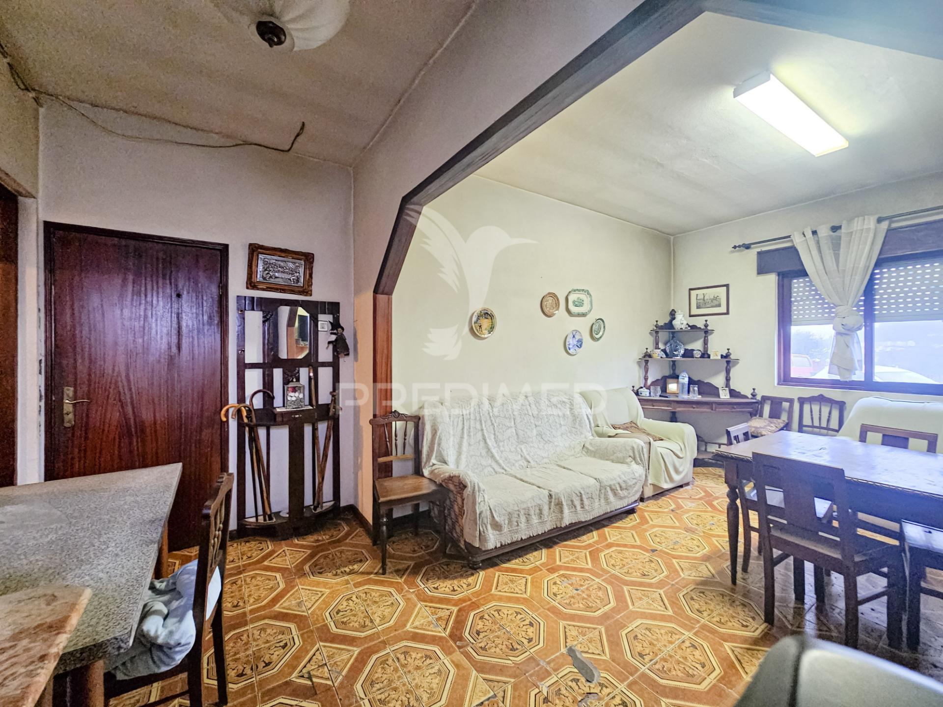 Moradia t3  independente