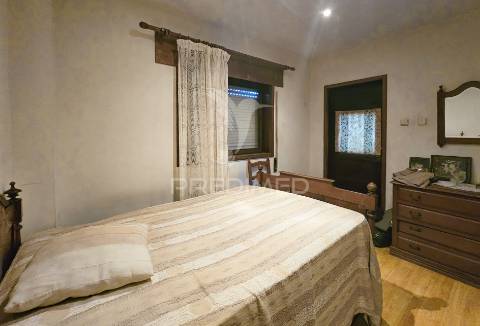 Moradia t3  independente